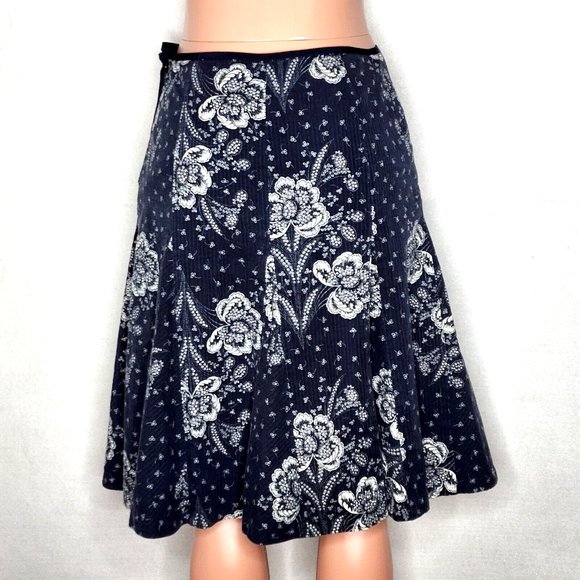 j. Crew Navy Blue with White Floral A-Line Flared Skirt Side Tie 100% Cotton - Picture 4 of 5